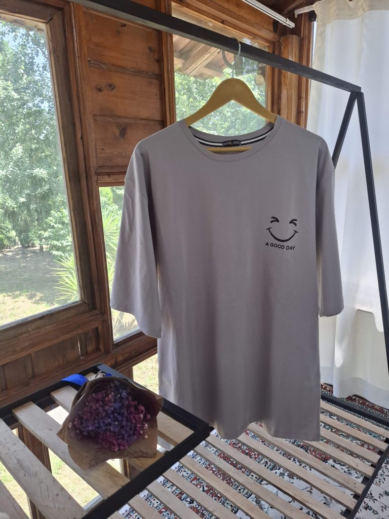 تیشرت لانگ طرح «A GOOD DAY»