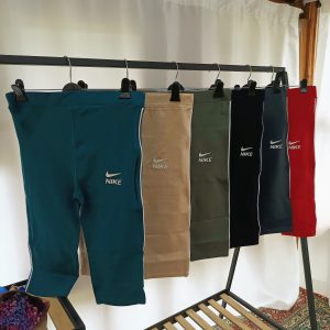 شلوارک ورزشی Nike