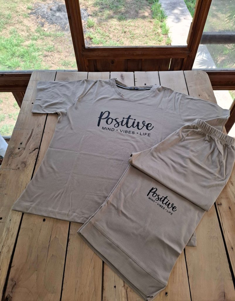 تیشرت و شلوارک Positive