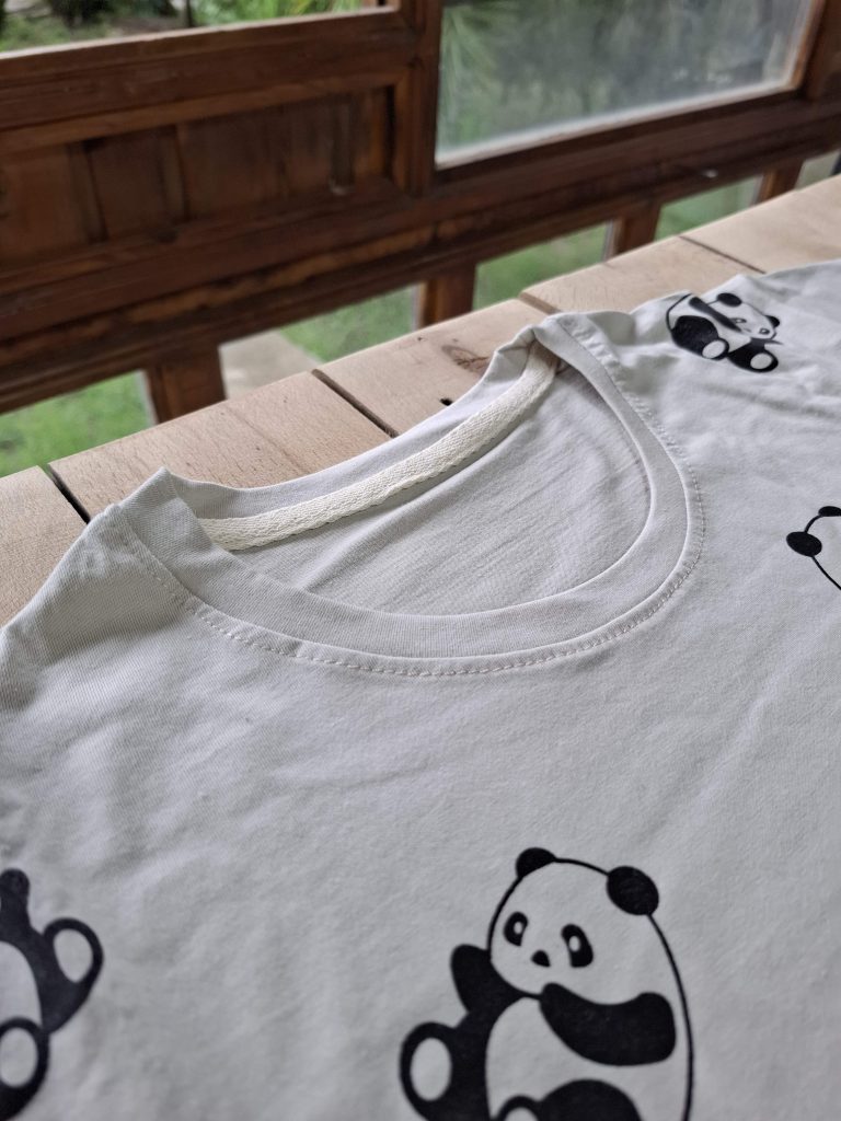 تیشرت و شلوارک گل و حیوانات با مزه