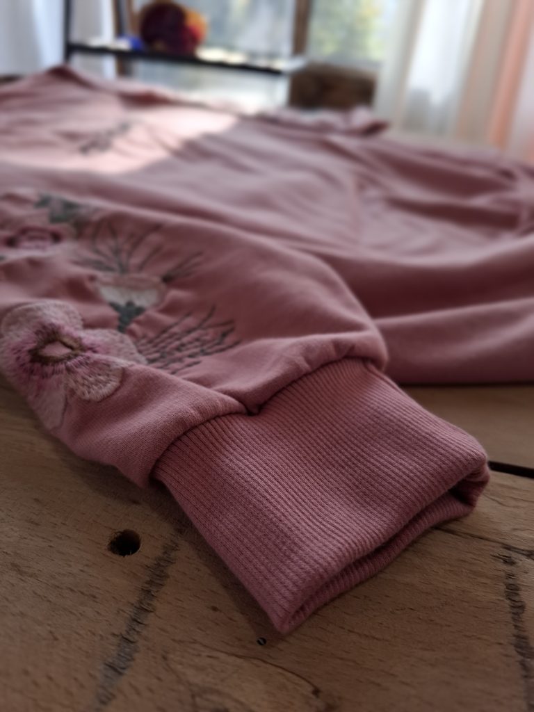 بلوز آستین گل دوزی شده