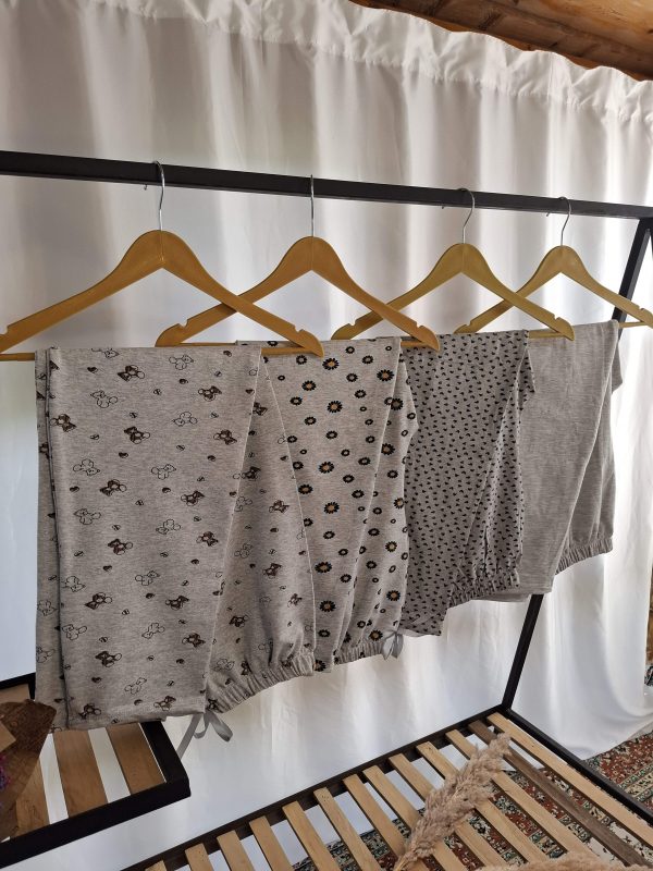 شلوار خانگی طرح دار طوسی زنانه با طراحی فانتزی