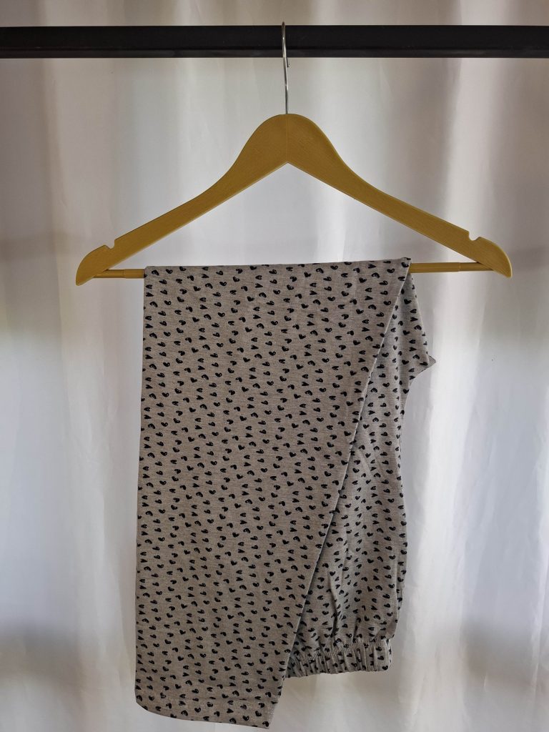 شلوار خانگی طرح‌دار طوسی